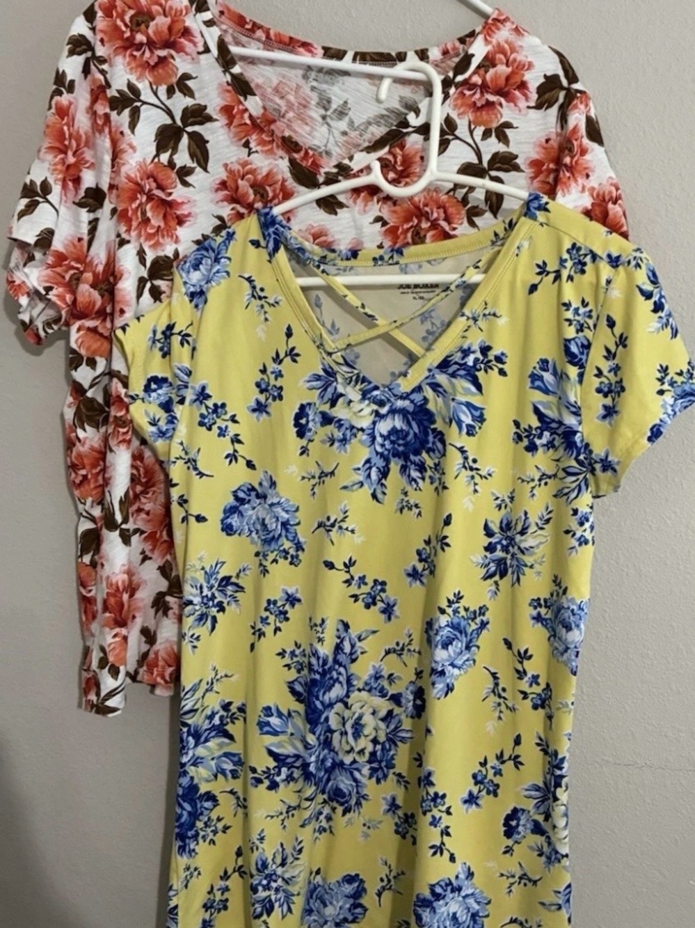 2 Women’s Floral  shirt lot Joe Boxer yellow & blue & Old Navy white & orange